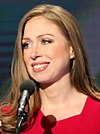 https://upload.wikimedia.org/wikipedia/commons/thumb/a/a7/Chelsea_Clinton_DNC_July_2016_%28cropped%29.jpg/100px-Chelsea_Clinton_DNC_July_2016_%28cropped%29.jpg